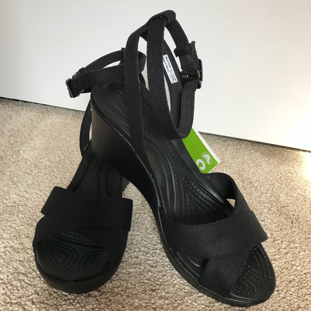 Crocs Leigh ii Ankle Strap Wedges